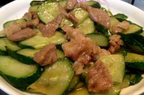六一家长吃瓜,揭秘亲子互动中的趣味与争议 第1张 六一家长吃瓜,揭秘亲子互动中的趣味与争议 第1张