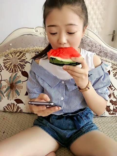 仙女吃瓜吐了视频,瓜太猛了! 第2张 仙女吃瓜吐了视频,瓜太猛了! 第2张